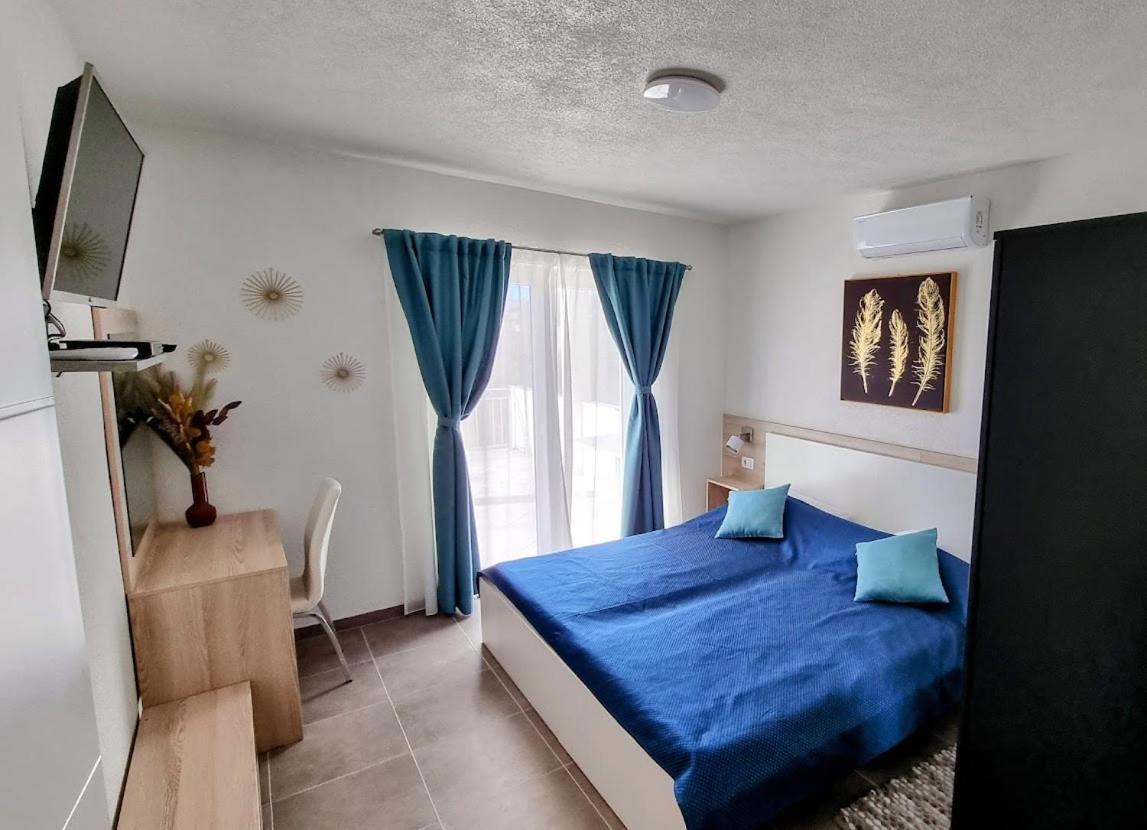 Dorijini Dvori Bed and Breakfast Baška Voda Eksteriør billede