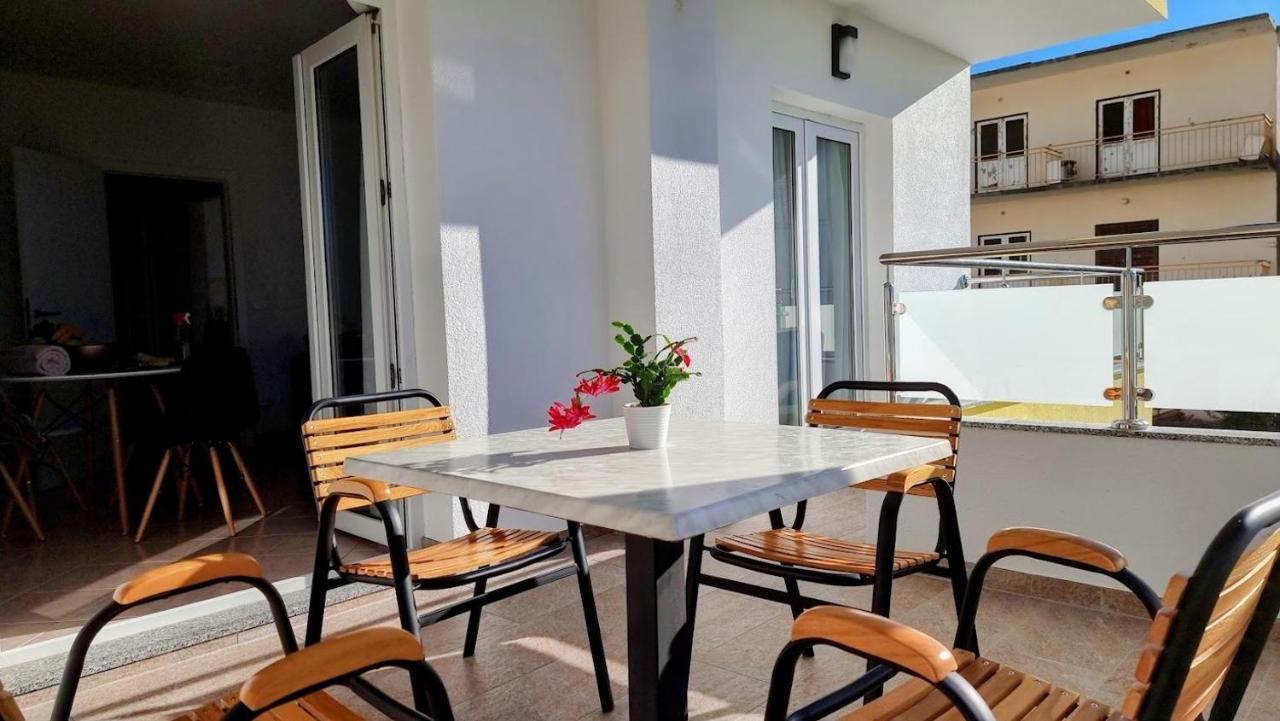 Dorijini Dvori Bed and Breakfast Baška Voda Eksteriør billede