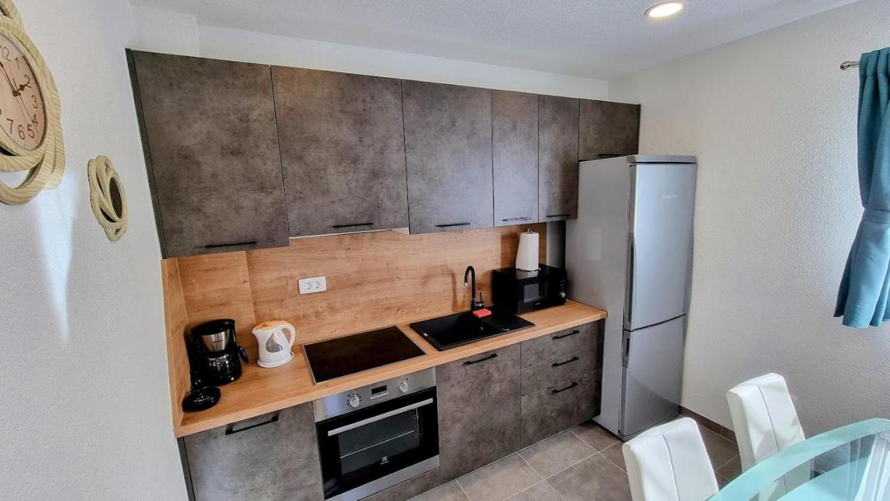 Dorijini Dvori Bed and Breakfast Baška Voda Eksteriør billede