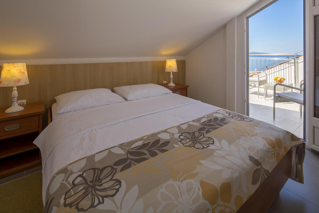 Dorijini Dvori Bed and Breakfast Baška Voda Eksteriør billede