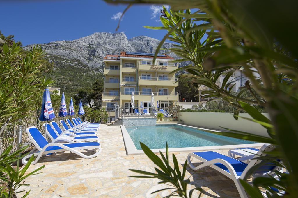 Dorijini Dvori Bed and Breakfast Baška Voda Eksteriør billede