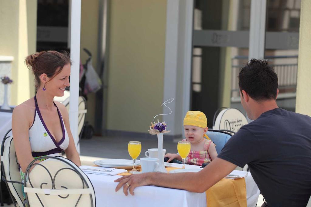 Dorijini Dvori Bed and Breakfast Baška Voda Eksteriør billede